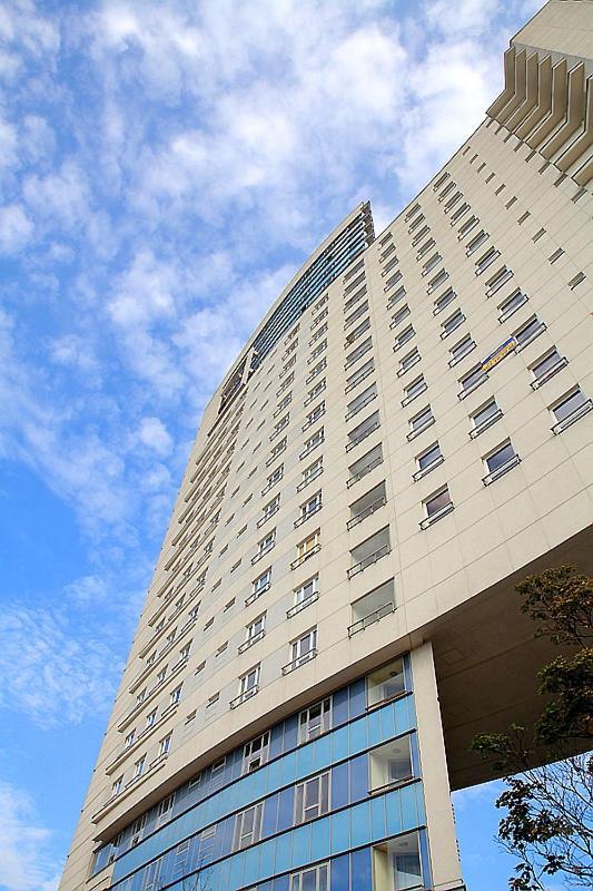 P&O Serviced Apartments Gdanski Station 바르샤바 외부 사진