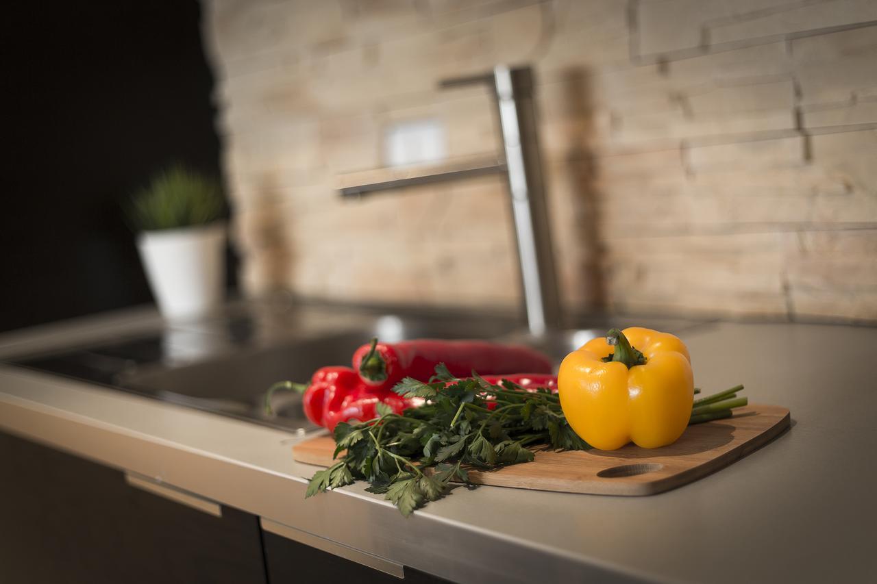 P&O Serviced Apartments Gdanski Station 바르샤바 외부 사진
